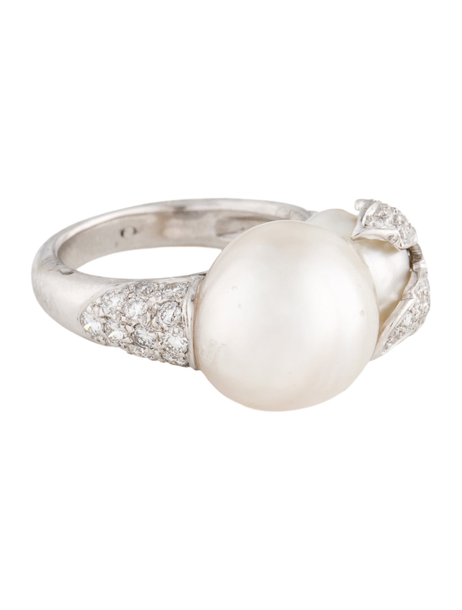 Ring 18K Pearl & Diamond Cocktail Ring