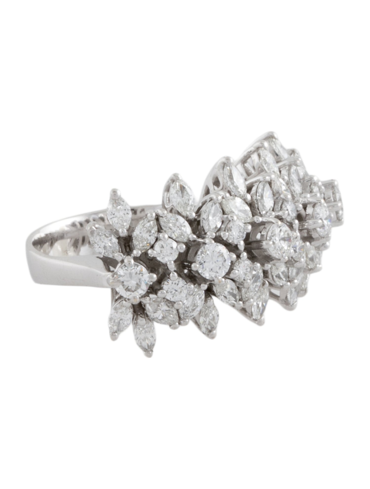 Ring 18K 1.56ctw Diamond Cocktail Ring