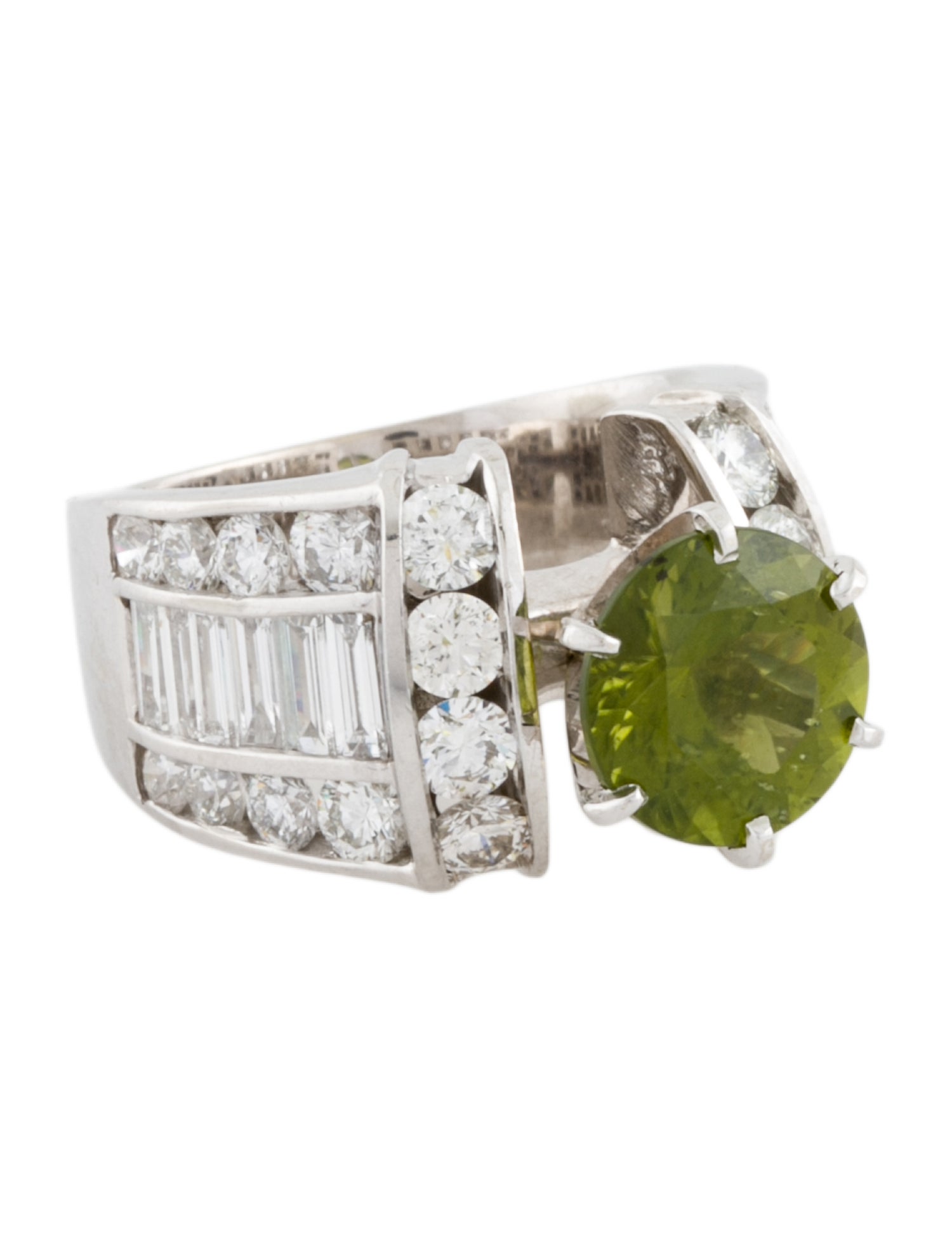 Ring 14K 4.11ct Peridot & Diamond Cocktail Ring
