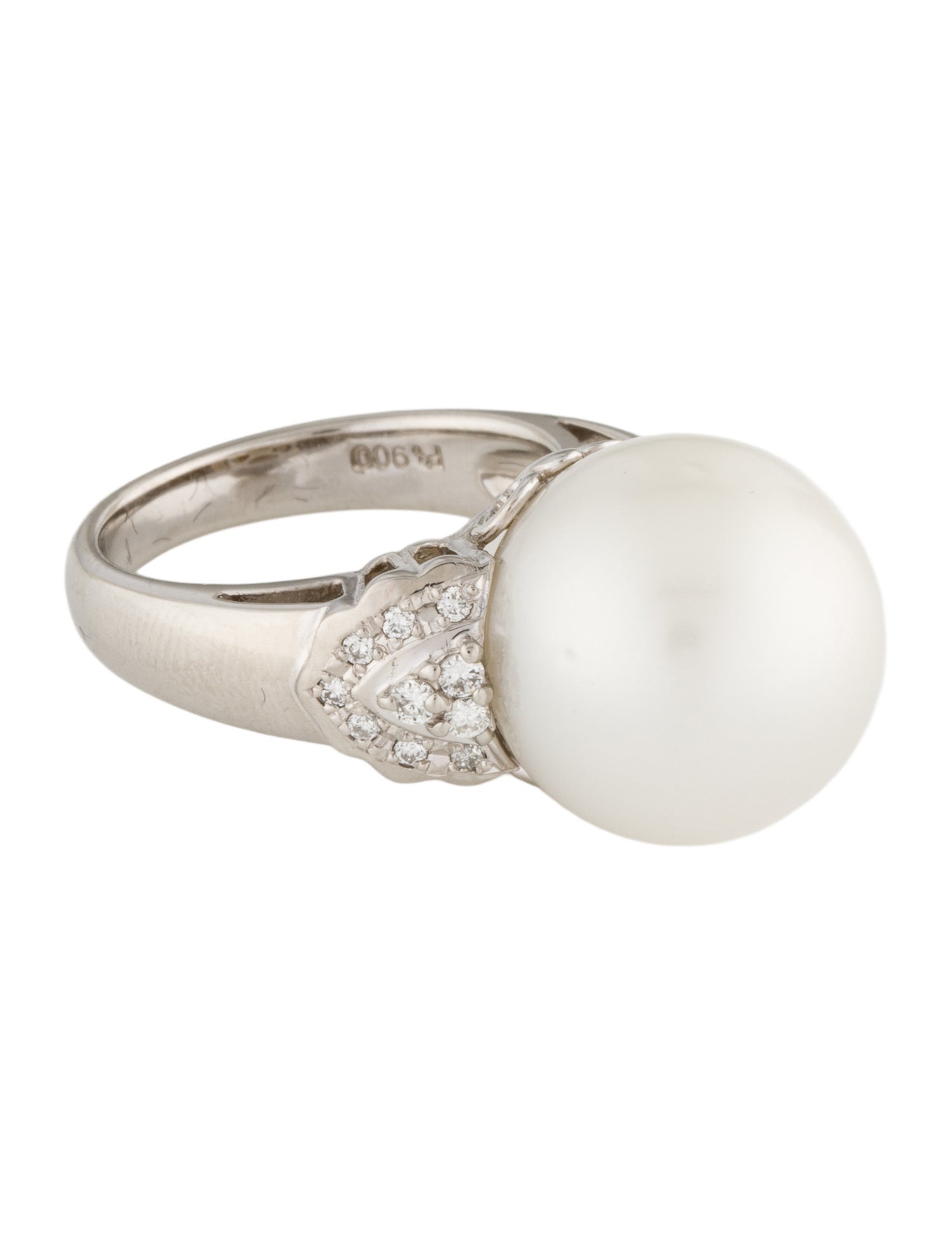 Ring Platinum Pearl & Diamond Cocktail Ring