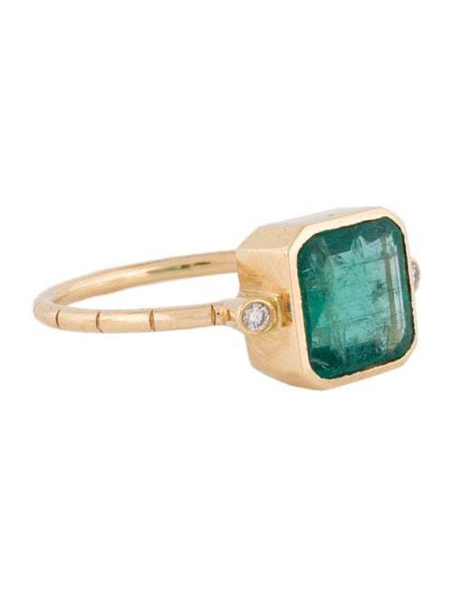 Ring 18K Emerald & Diamond Ring