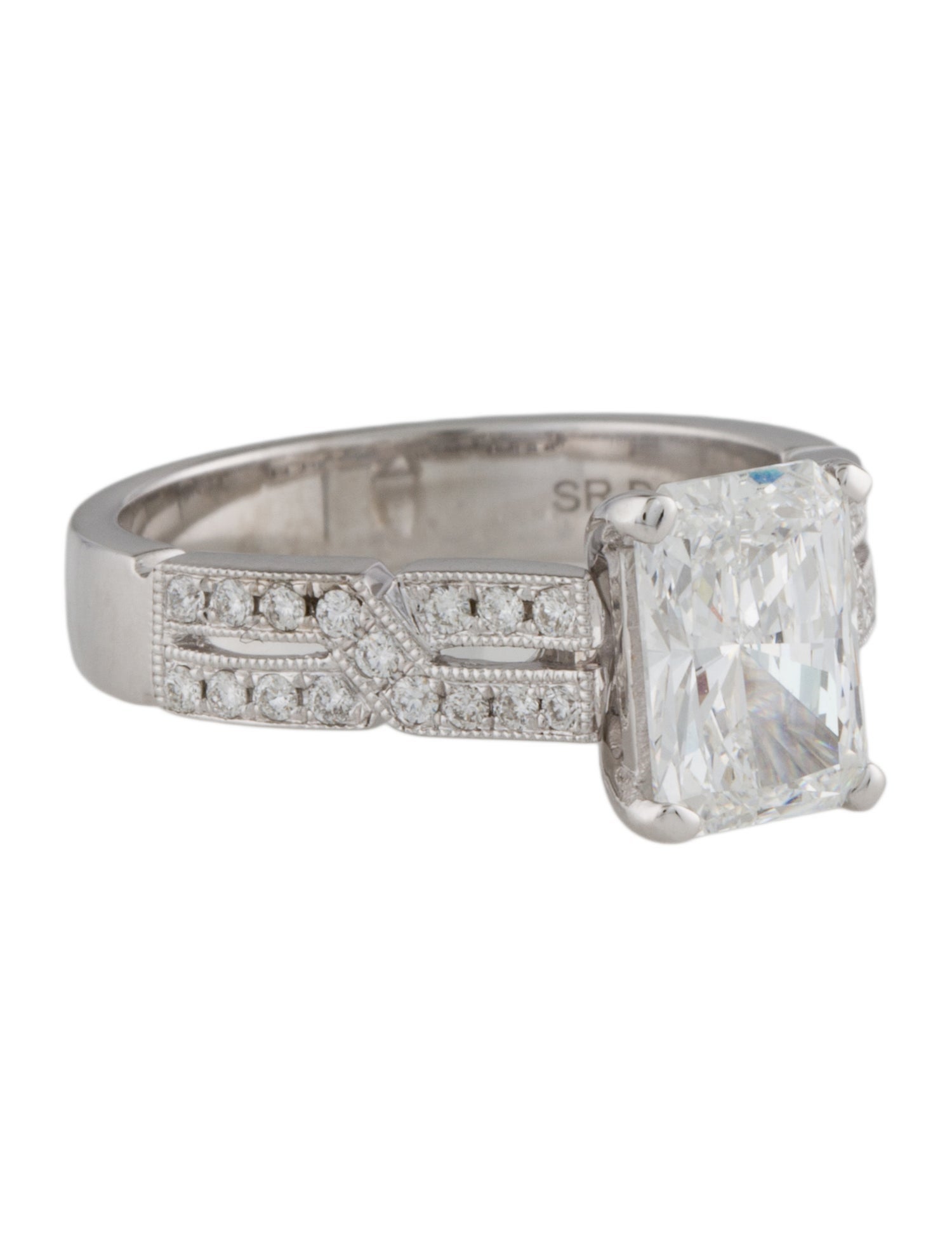 Ring 1.58ct Lab-Grown Diamond Engagement