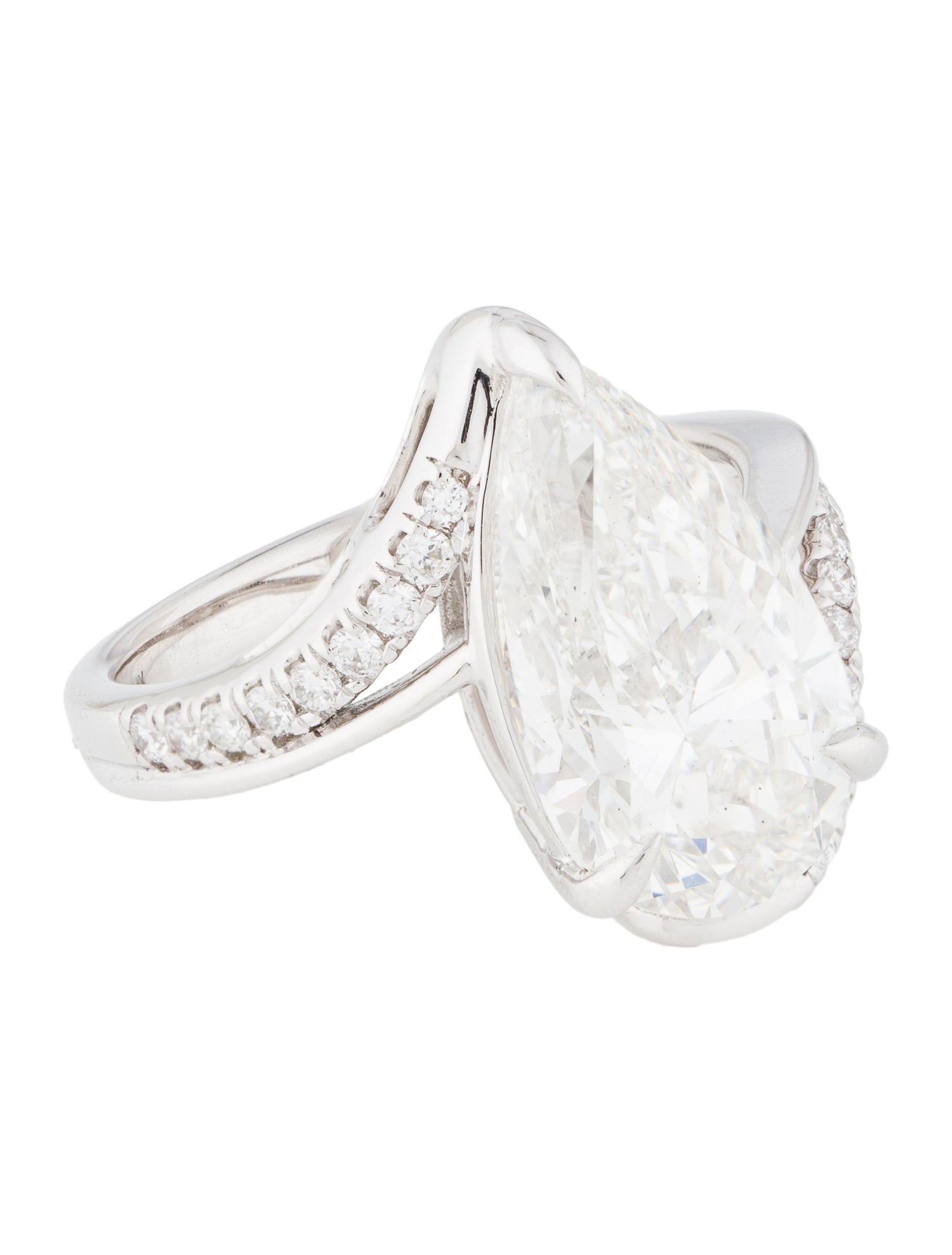 Ring 5.58ct Lab-Grown Diamond Engagement