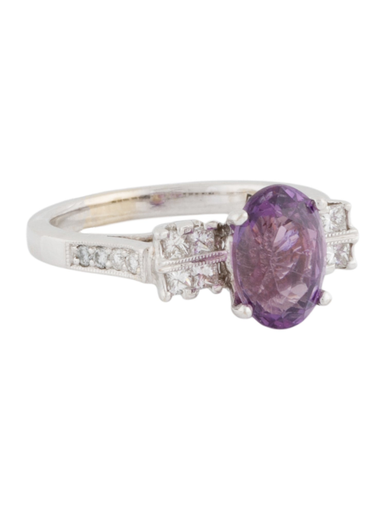 Ring 18K Purple Sapphire & Diamond Cocktail