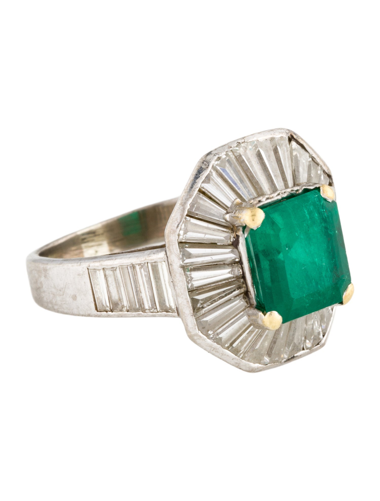 Ring 18K 2.70ct Emerald & Diamond Cocktail Ring