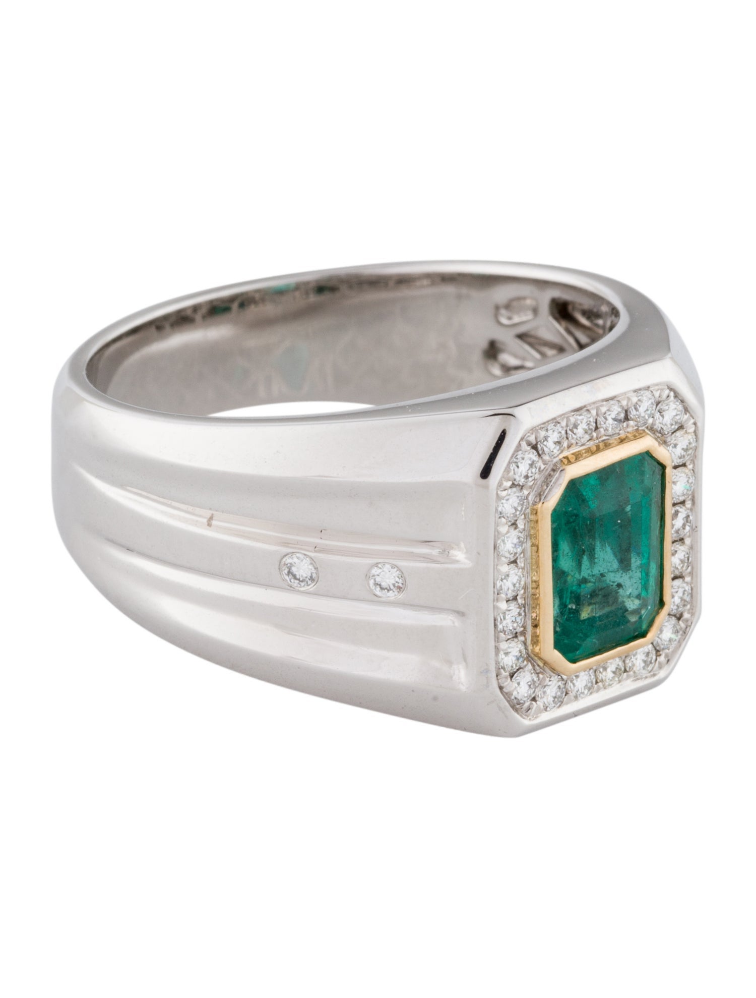 Ring Platinum Emerald & Diamond Band Ring
