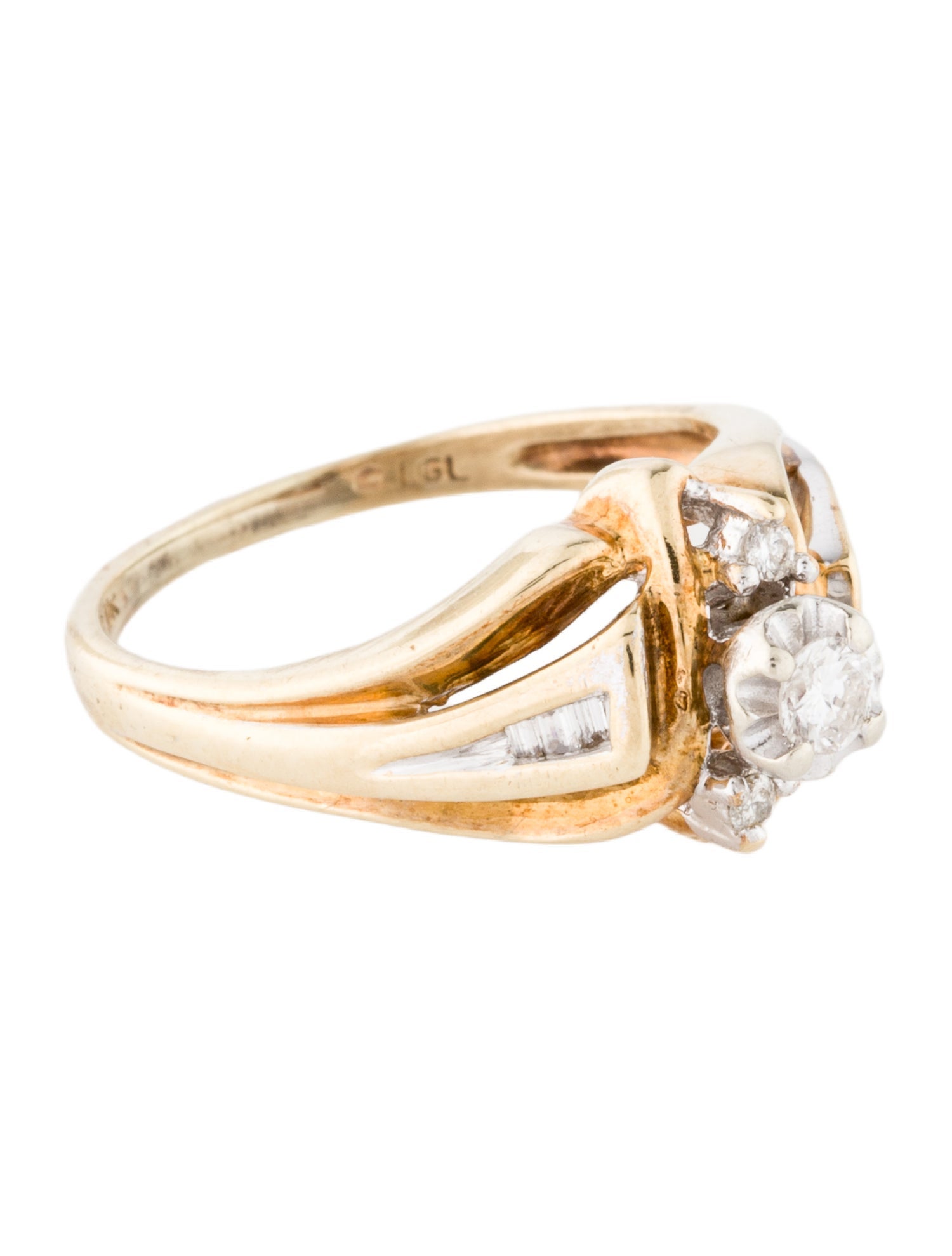 Ring 10K Diamond Cocktail Ring