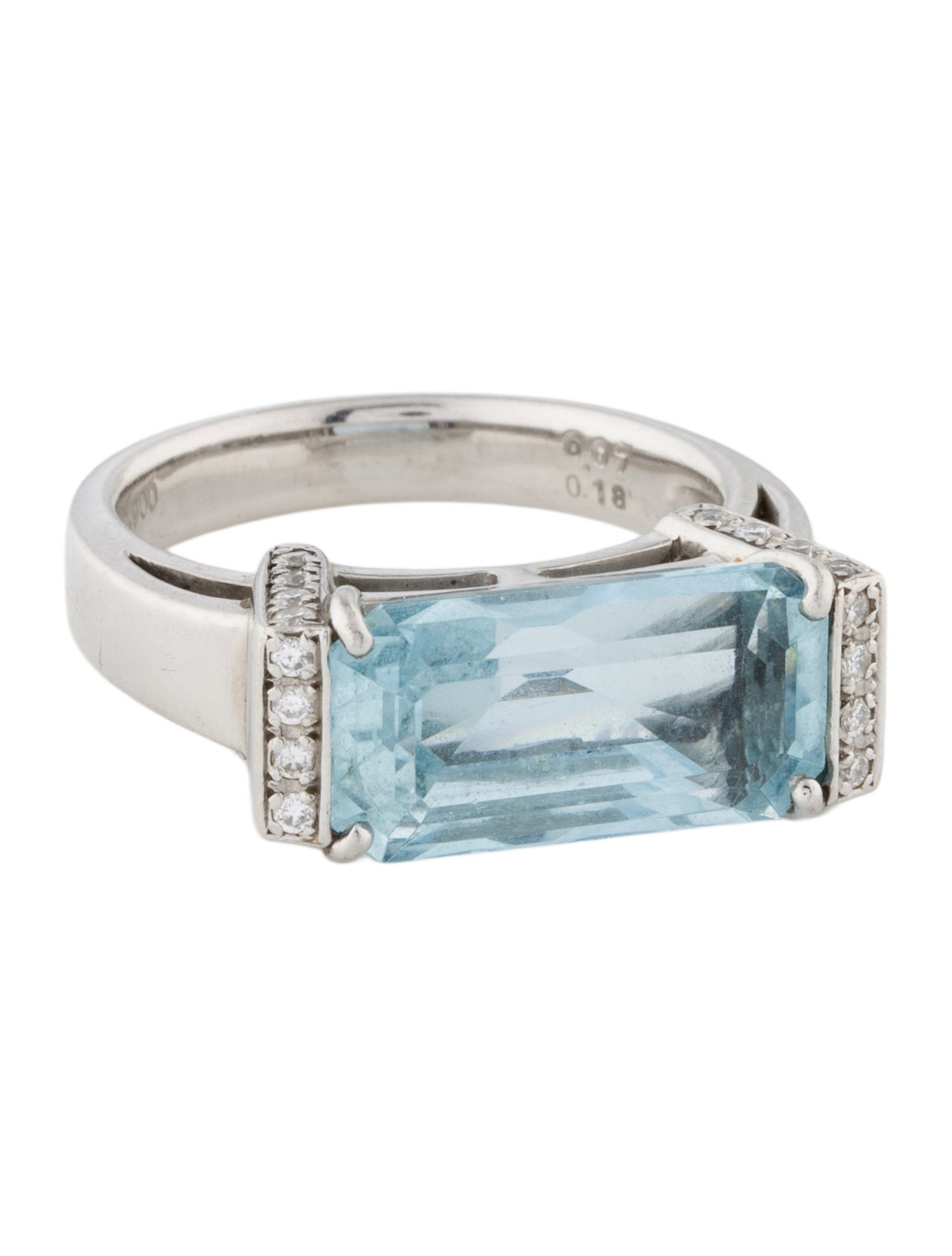 Ring Platinum Aquamarine & Diamond Cocktail Ring