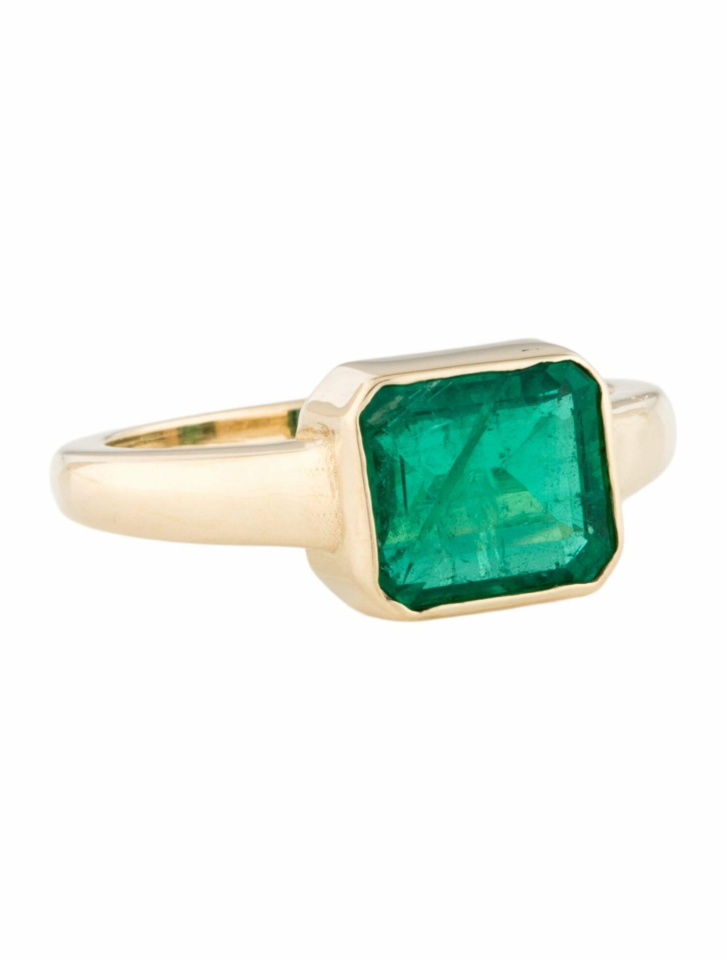 Ring 14K 2.19ct Emerald Cocktail Ring