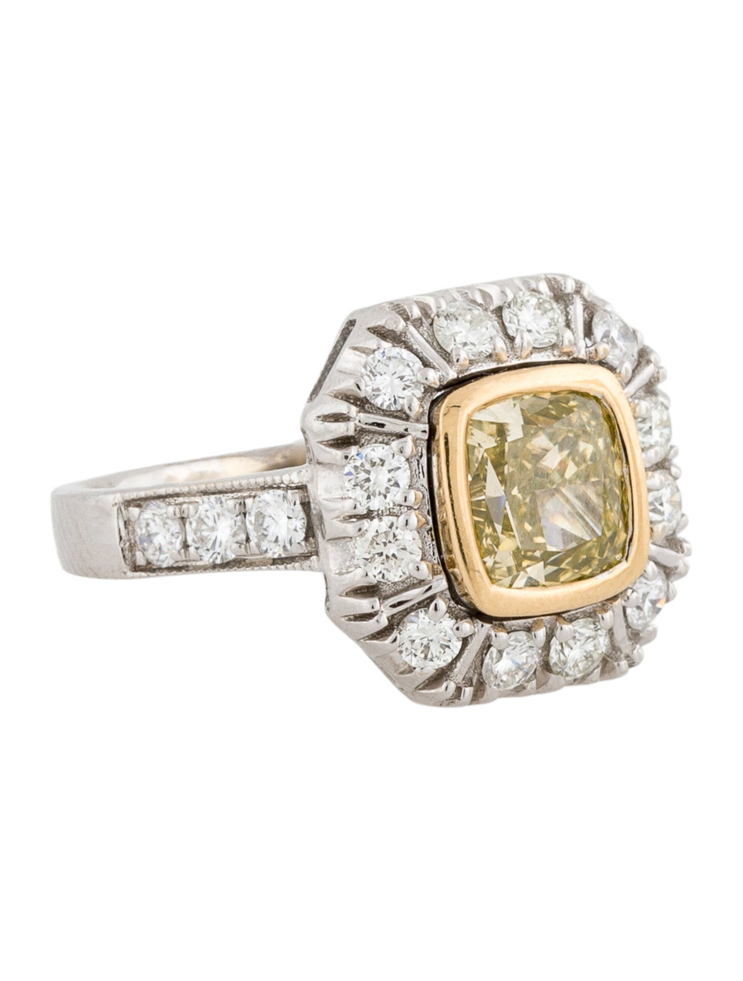 Ring 18K 1.15ct Diamond Cocktail Ring