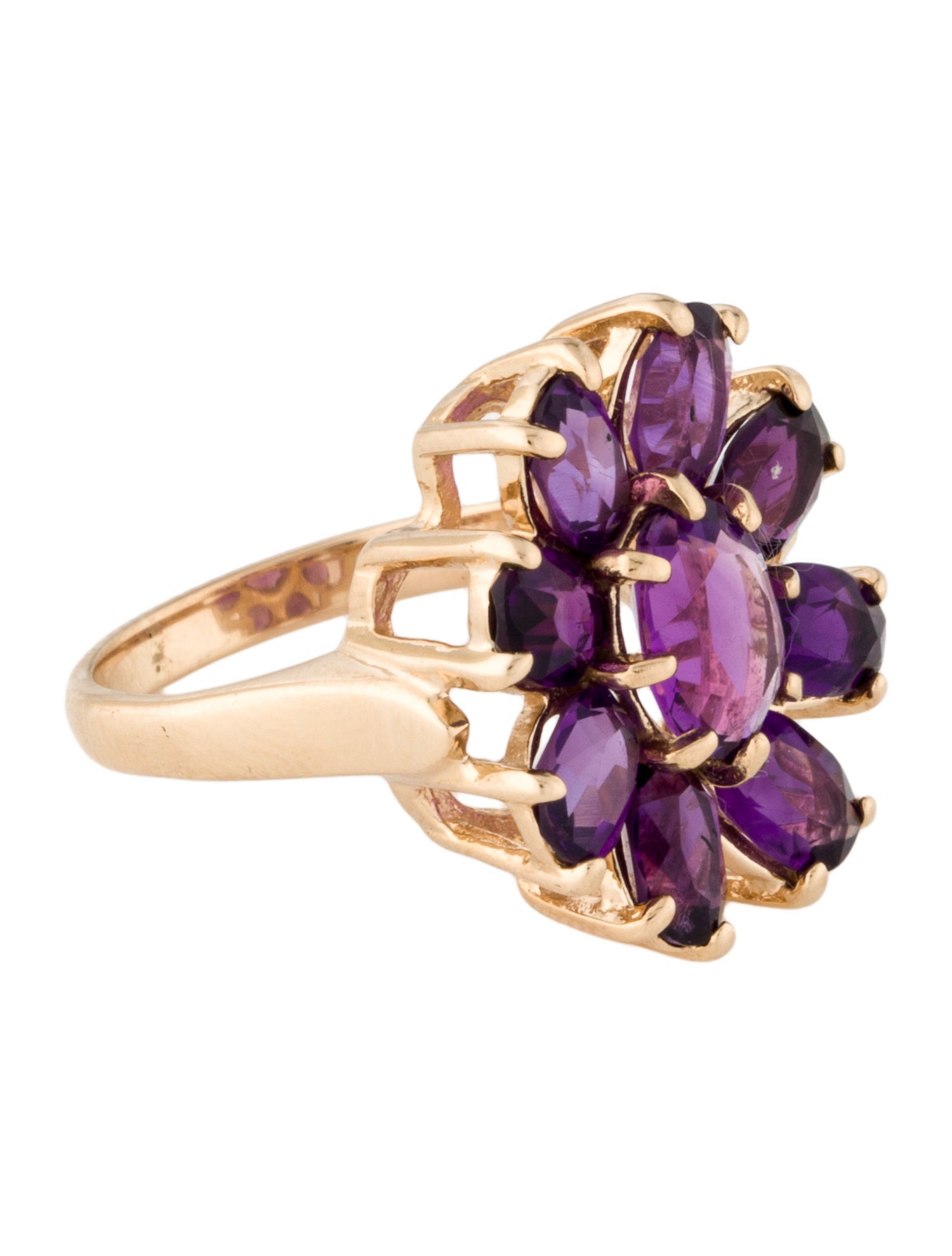 Ring 14K 3.41ctw Amethyst Flower Cocktail Ring