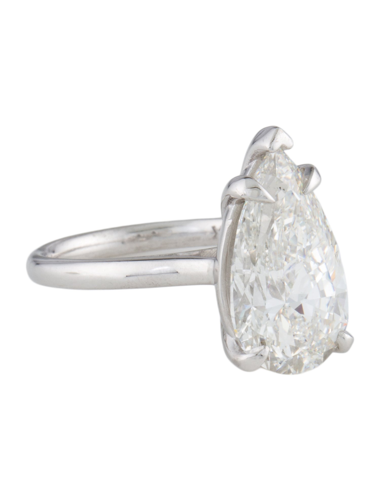 Ring 5.50ct Lab-Grown Diamond Engagement Ring