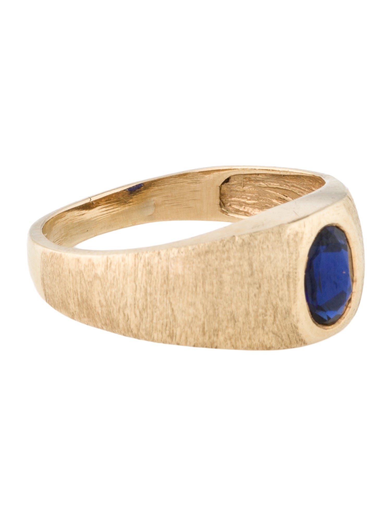 Ring 14K Synthetic Sapphire Signet
