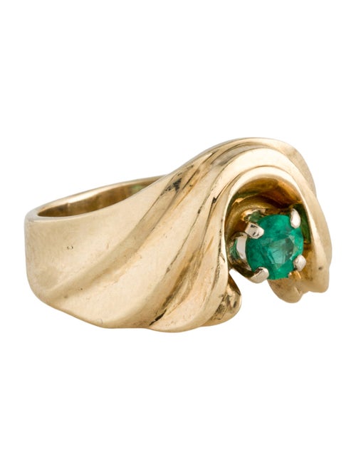 Ring 14K Emerald Sculpted Band