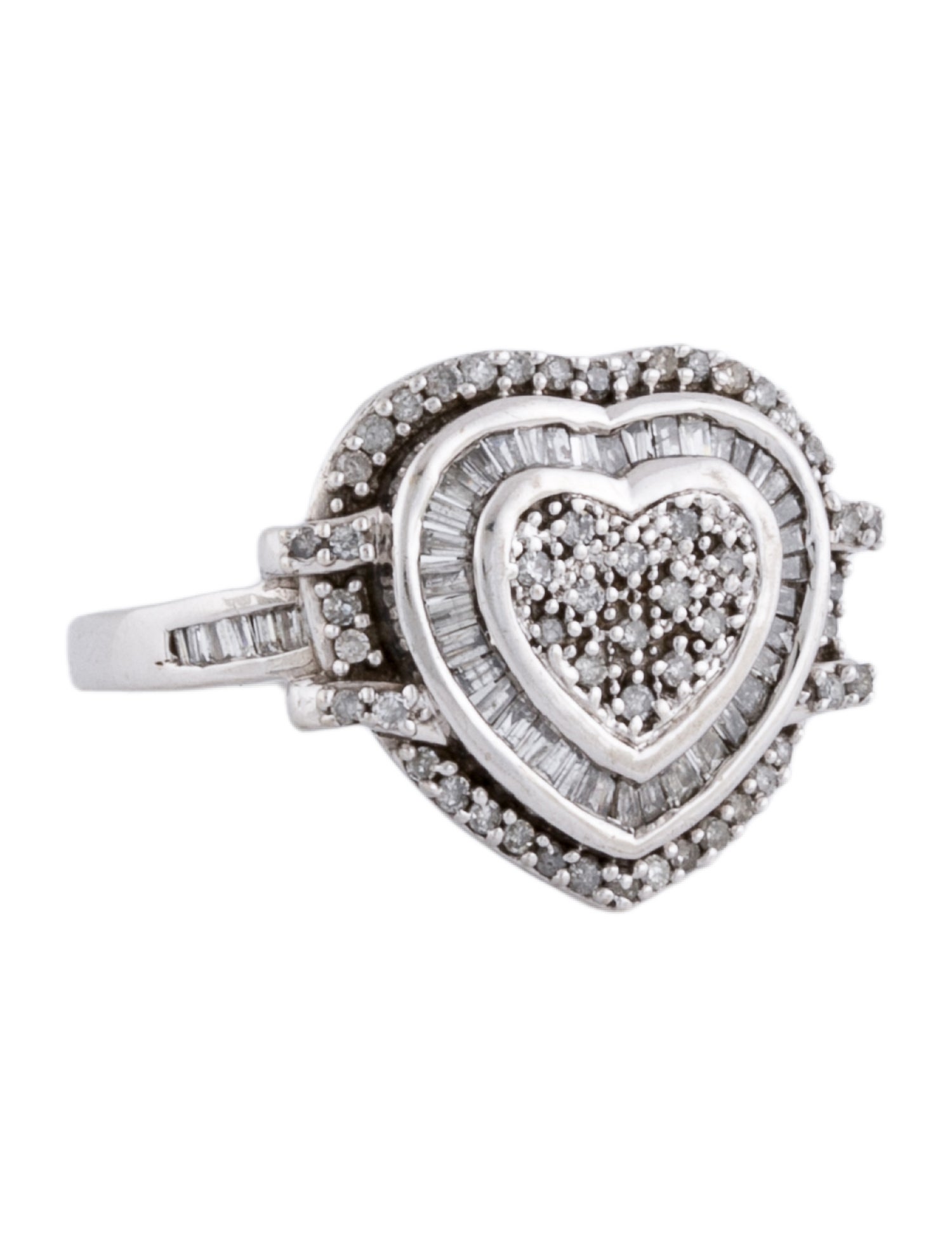 Ring 10K Diamond Heart Cocktail Ring