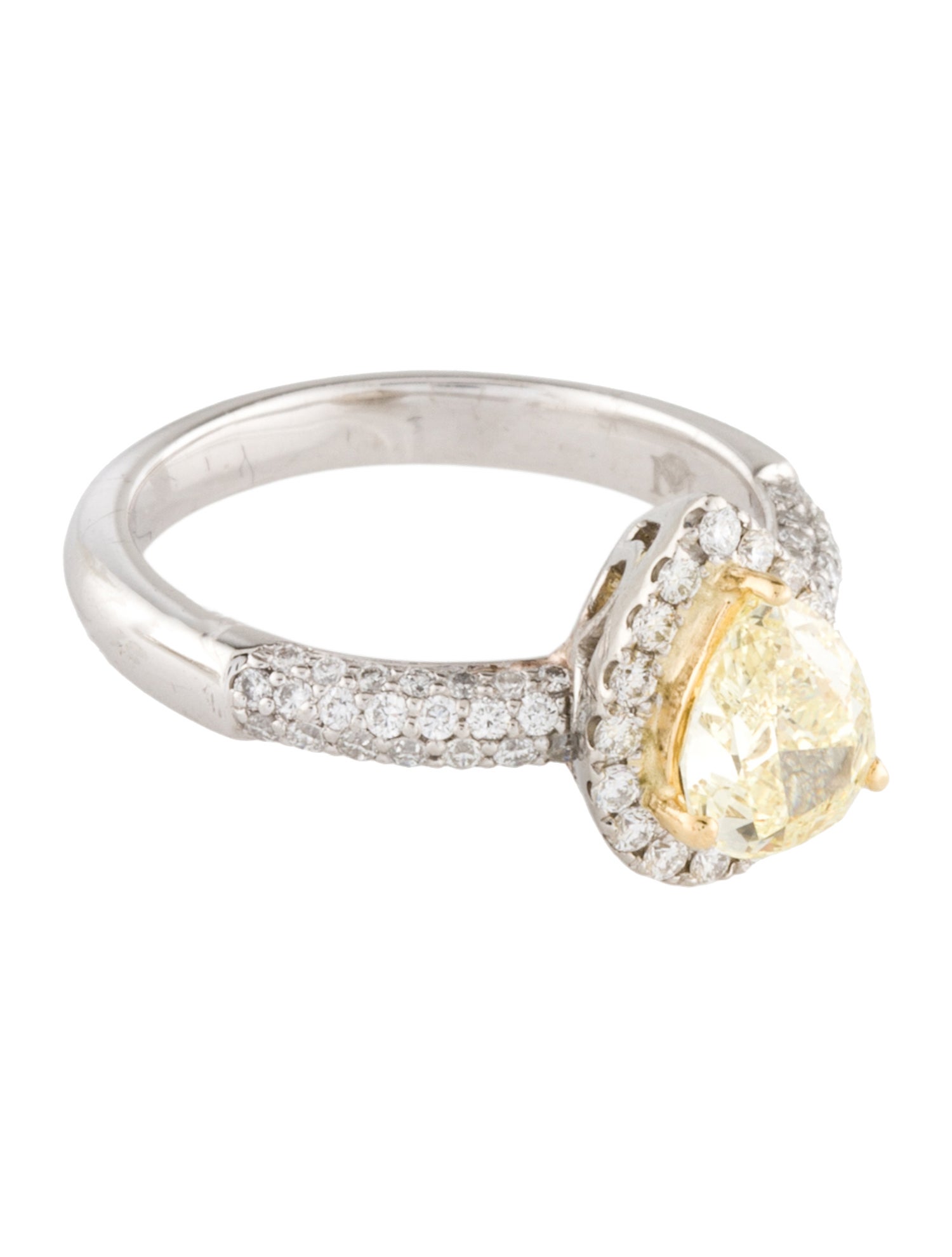Ring Platinum 0.80ct Fancy Yellow Diamond Engagement Ring