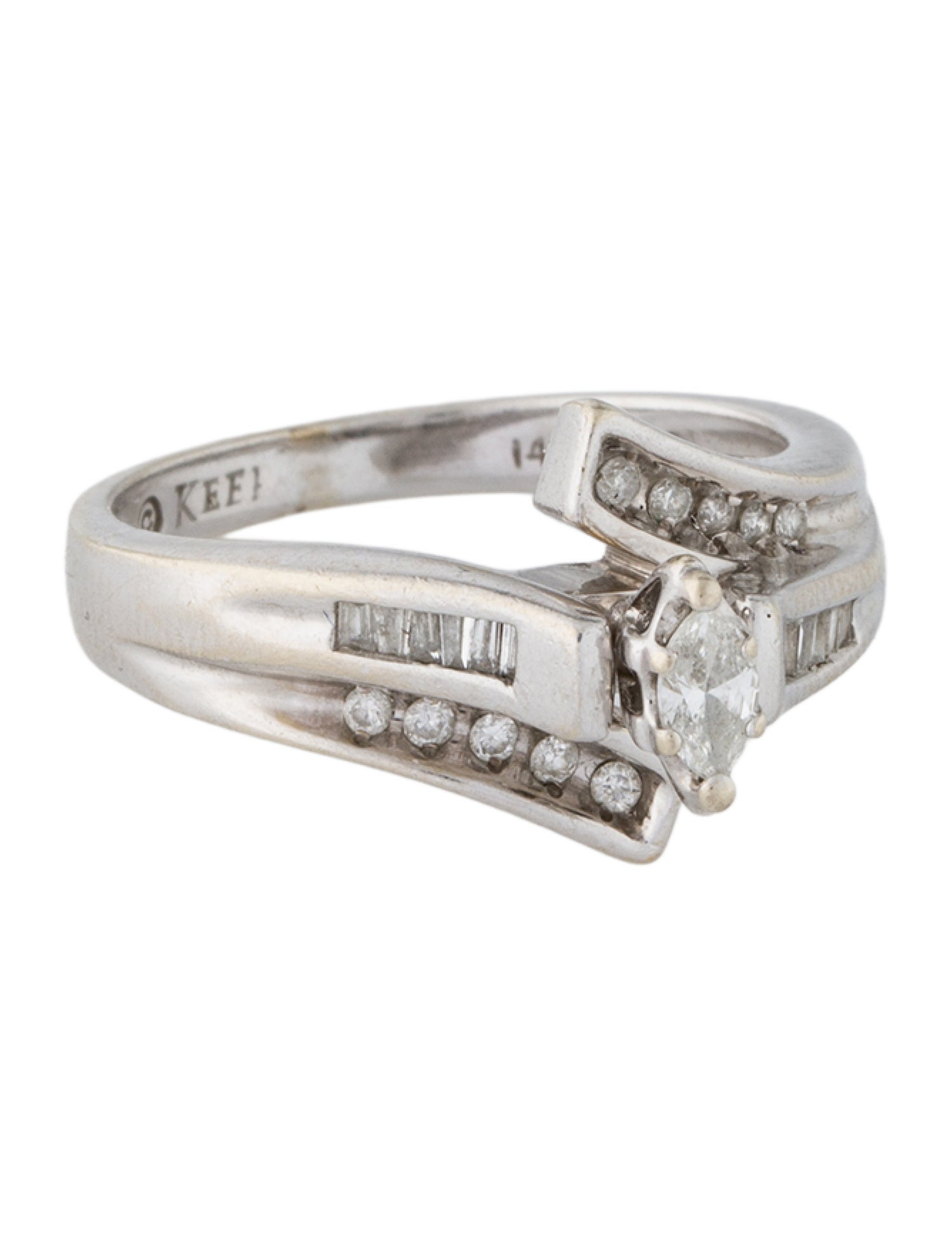 Ring 14K Diamond Cocktail