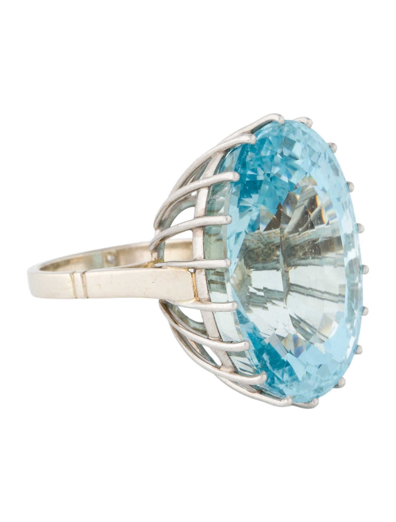 Ring 33.35ct Aquamarine Cocktail