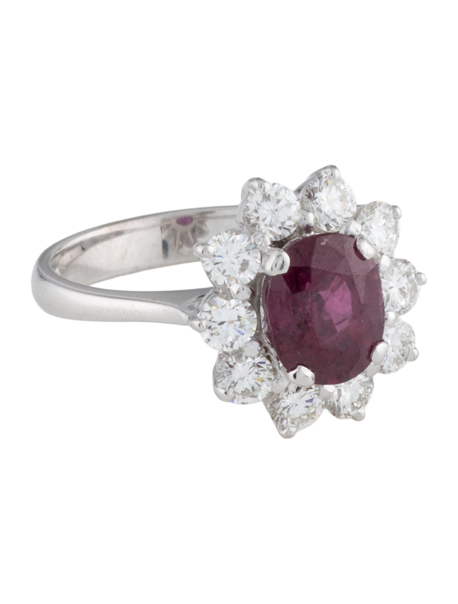 Ring 18K 1.97ct Thai Ruby & Diamond Cocktail