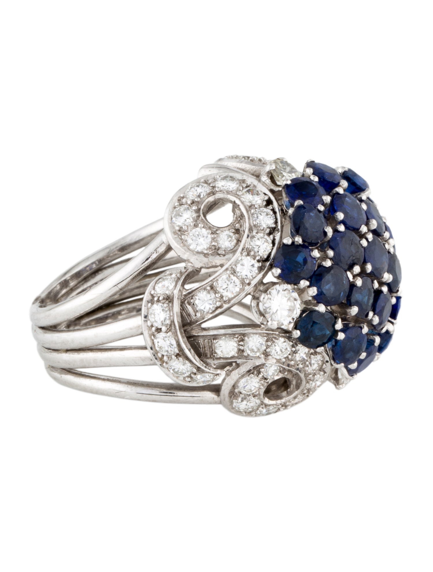 Ring Platinum Sapphire & Diamond Cocktail