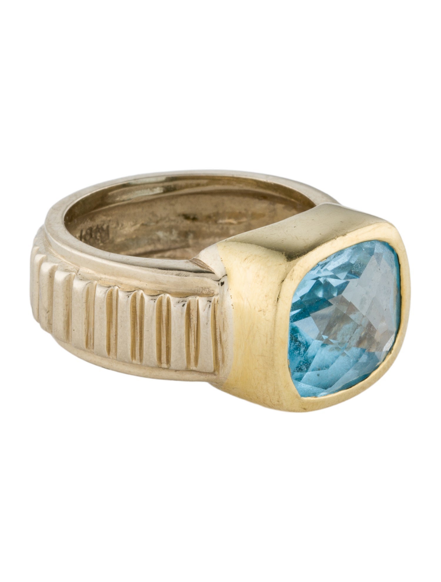 Ring 18K Topaz Cocktail