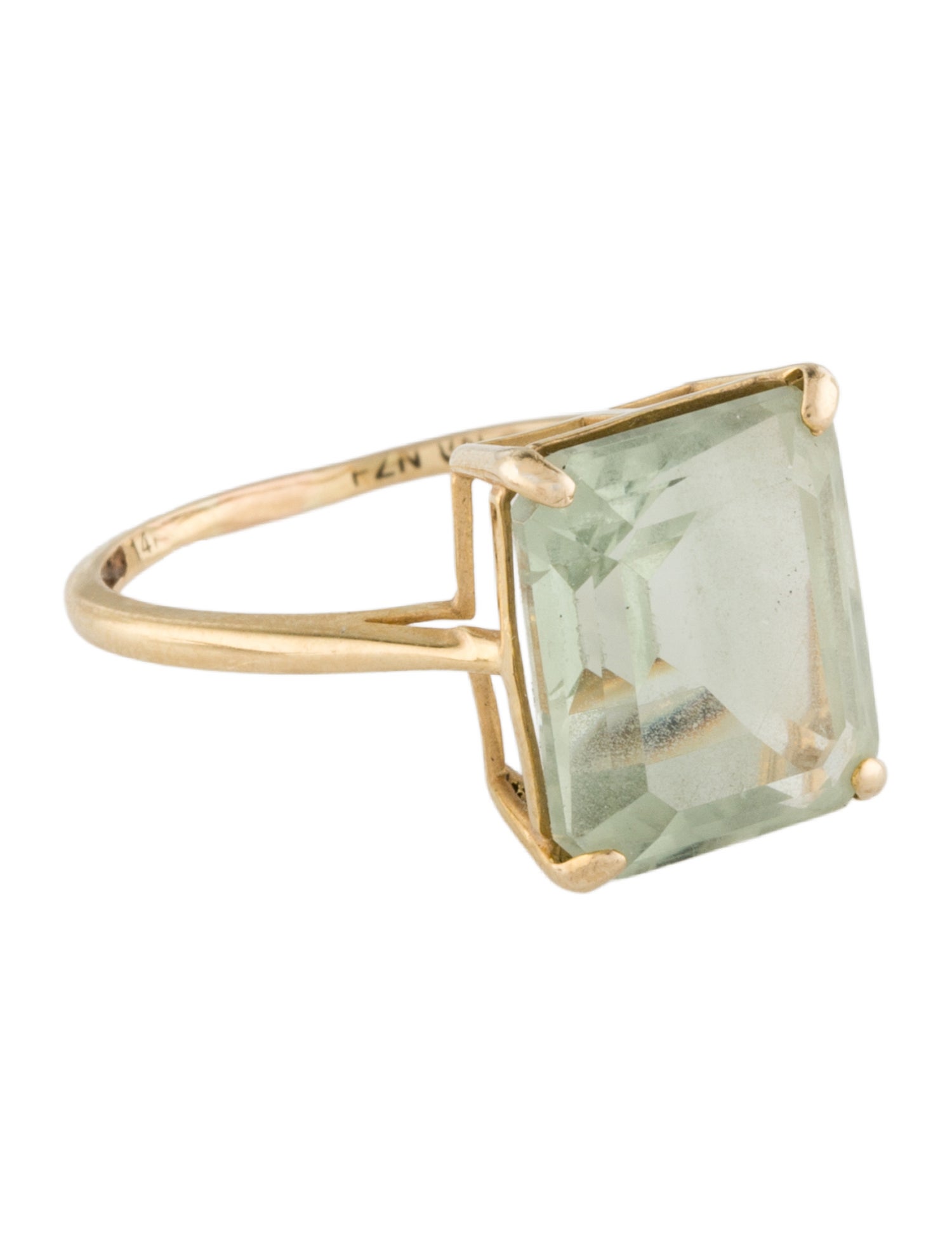 Ring 14K Prasiolite Cocktail