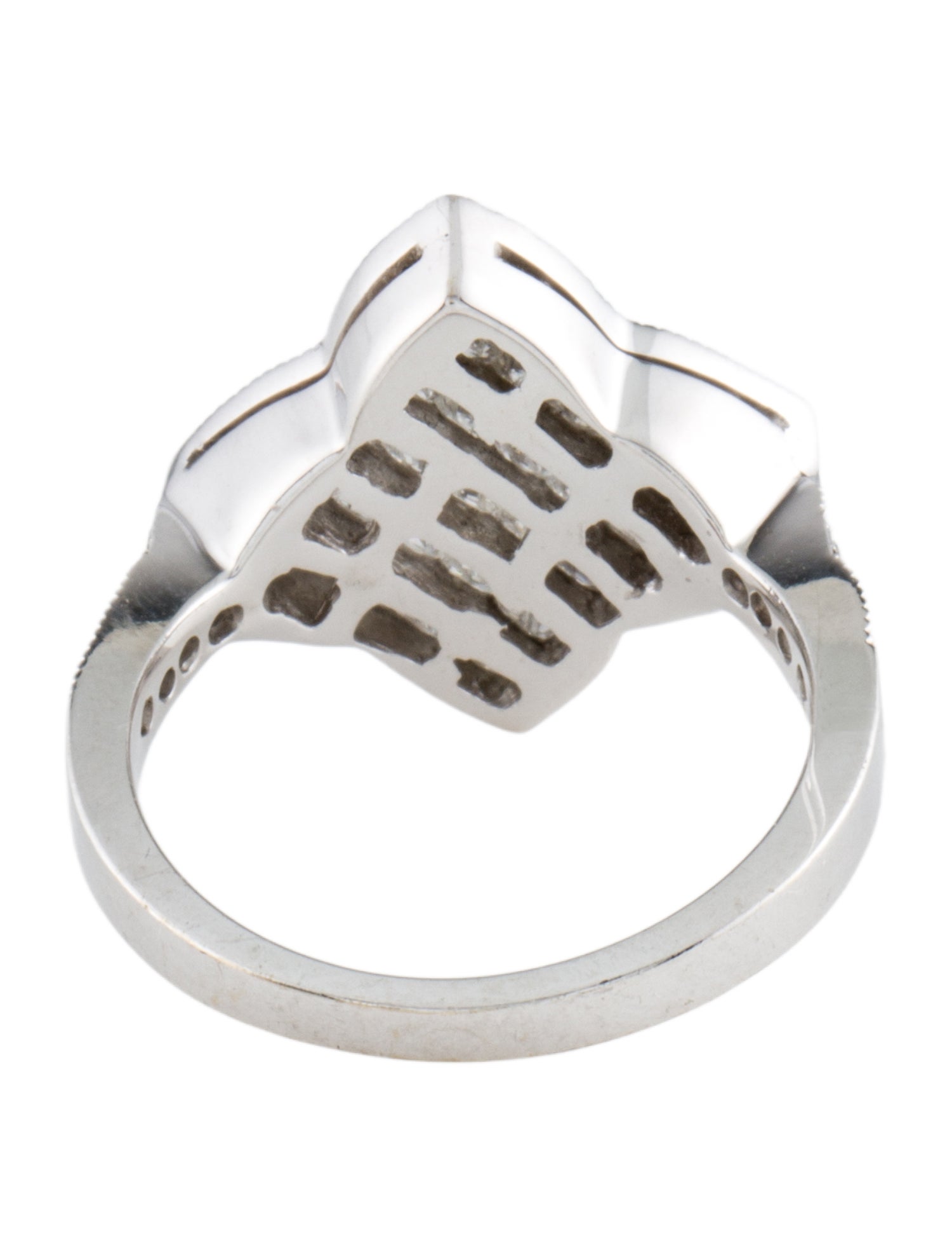 Ring 18K 1.40ctw Diamond Cocktail Ring