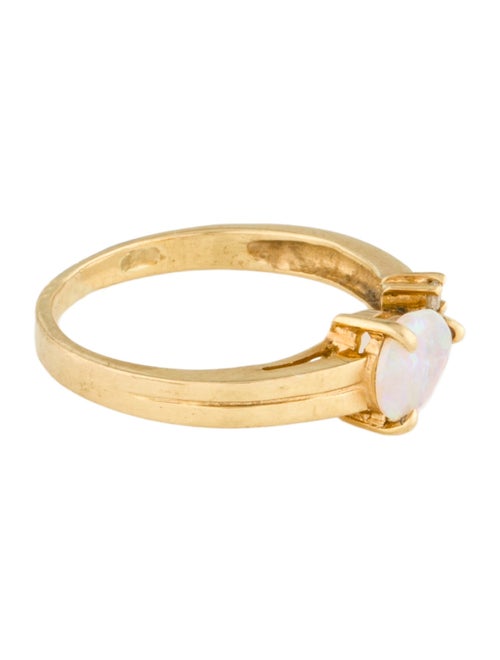 Ring 18K Opal & Diamond Ring