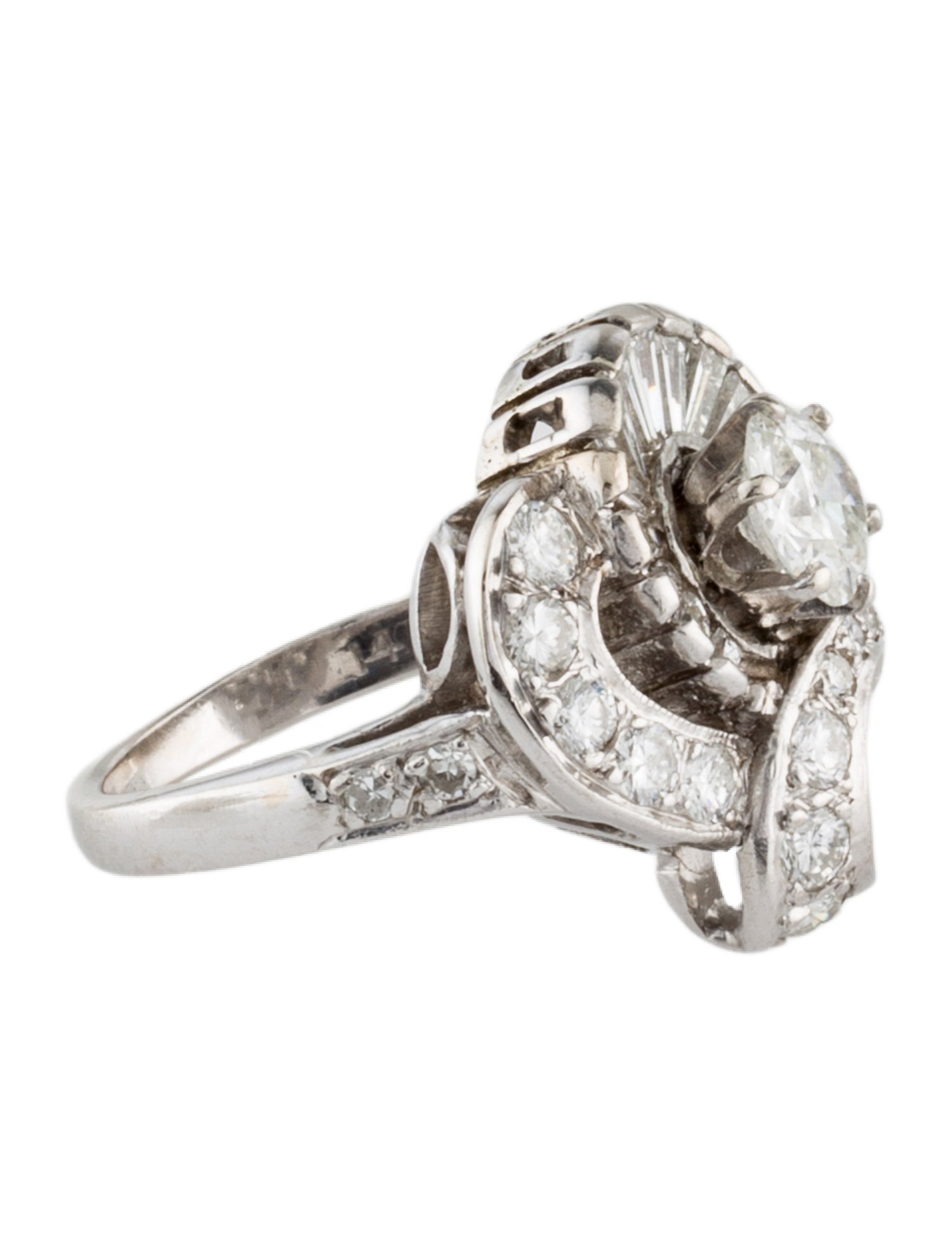 Ring Vintage 14K 1.34ctw Diamond Cocktail