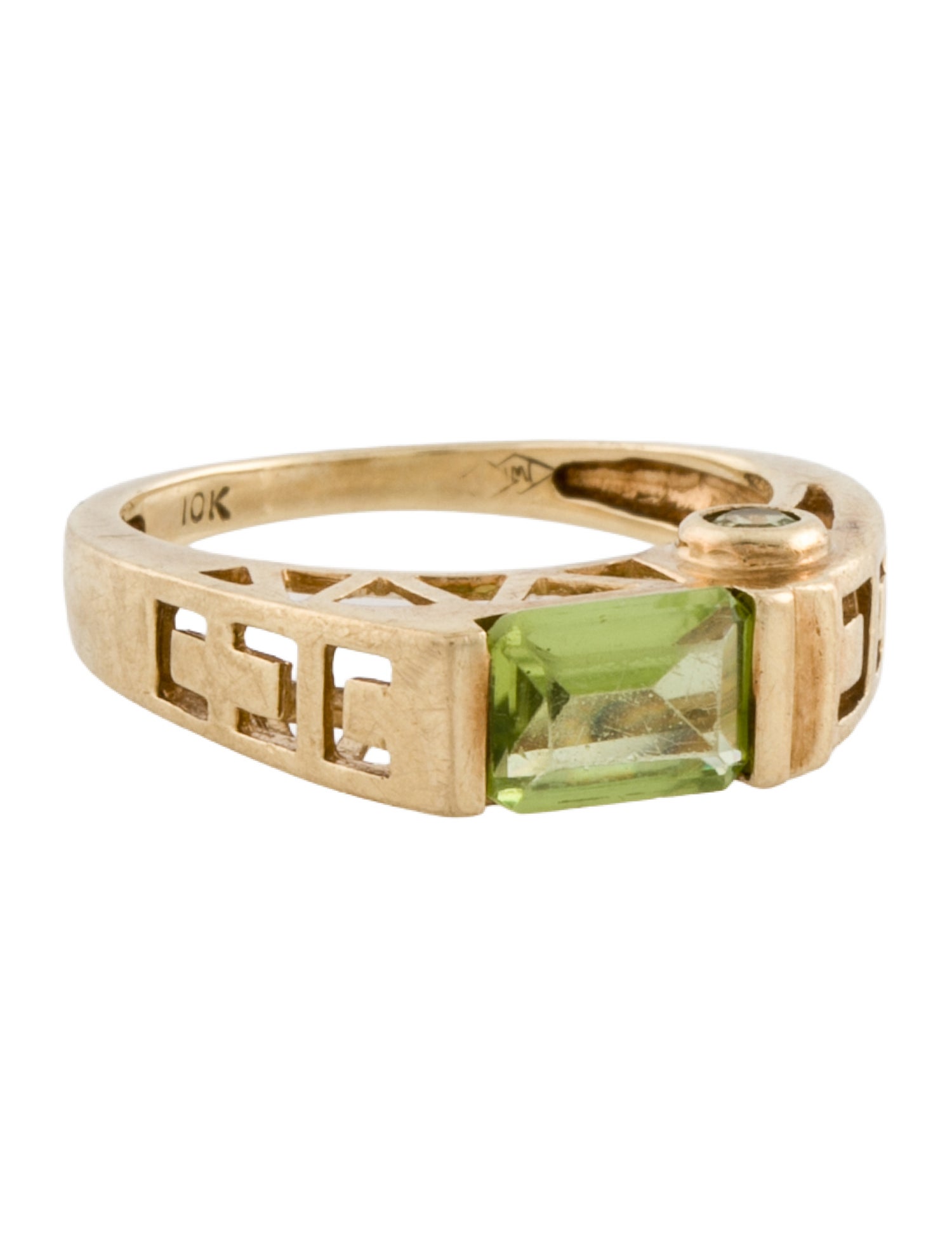 Ring 10K Peridot Band