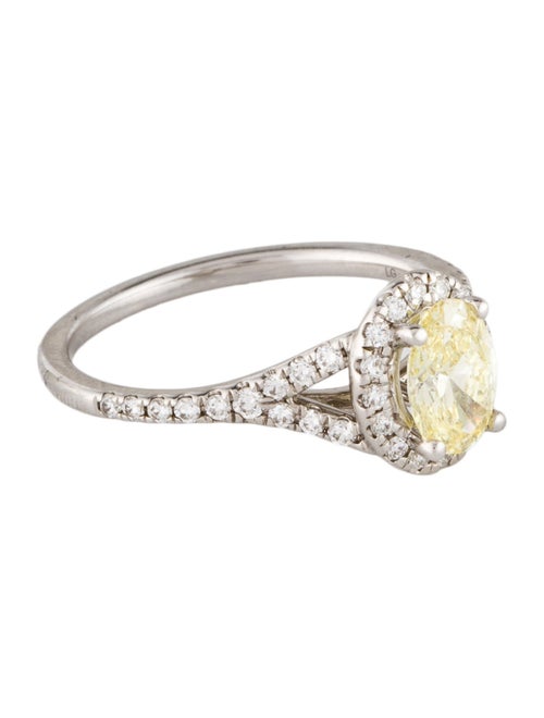 Ring 1.09ctw Lab-Grown Diamond Engagement Ring