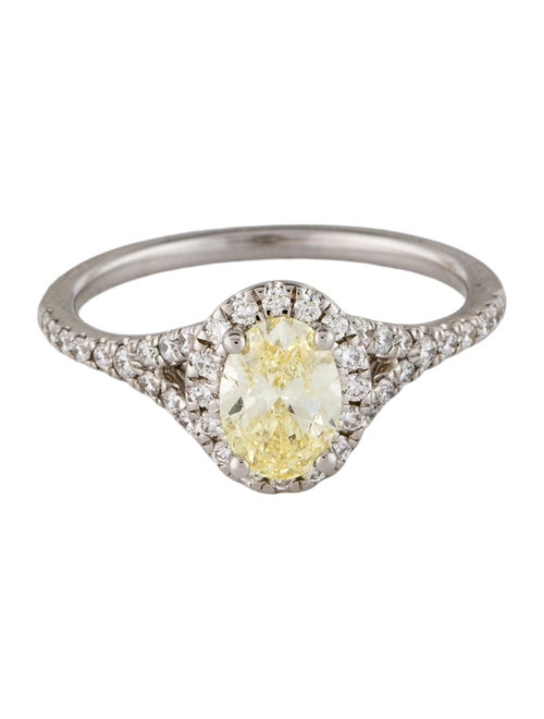 Ring 1.09ctw Lab-Grown Diamond Engagement Ring