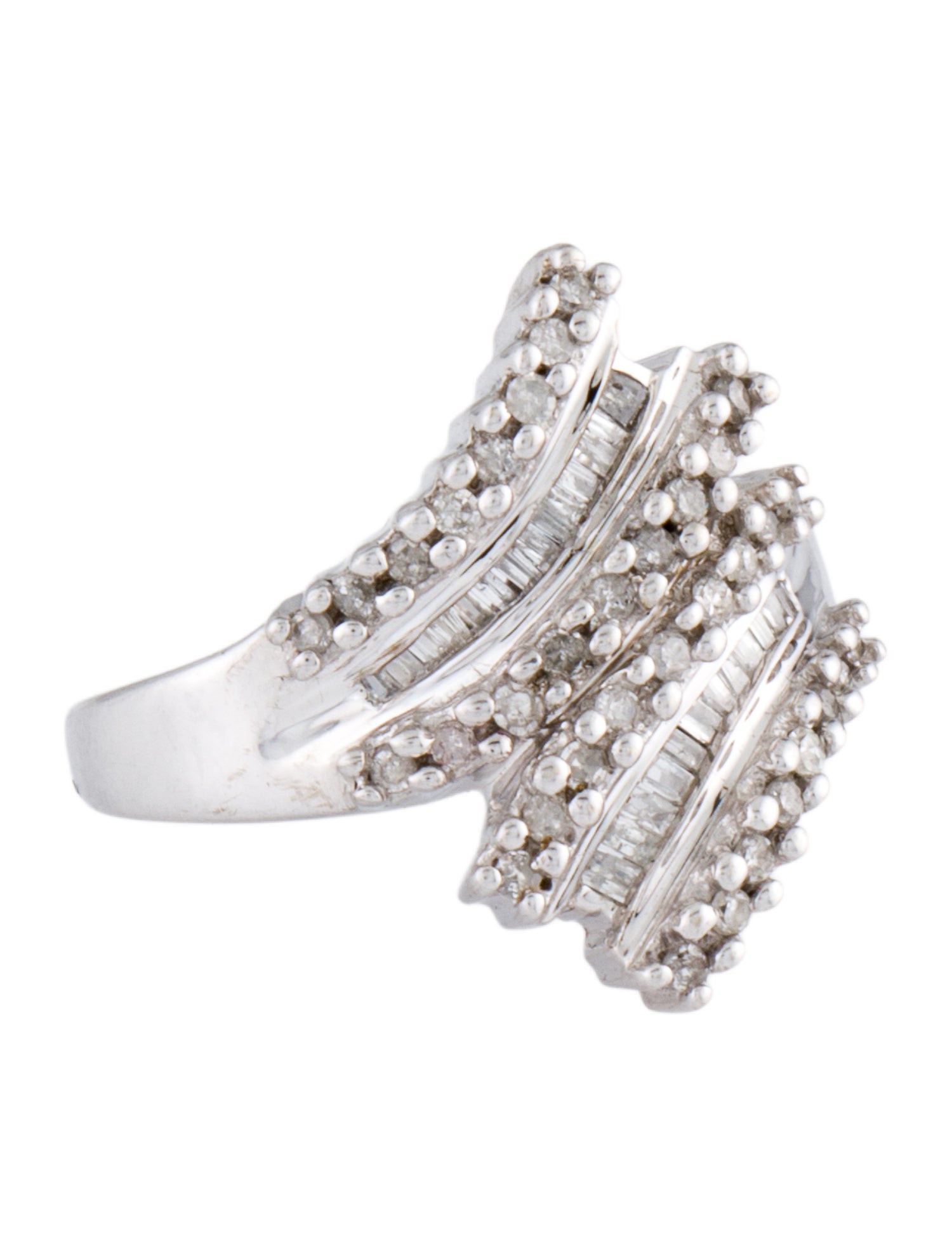 Ring 10K DIamond Cocktail