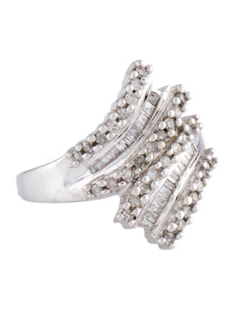 Ring 10K DIamond Cocktail Ring