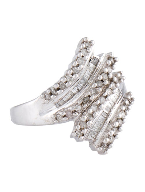 Ring 10K DIamond Cocktail Ring