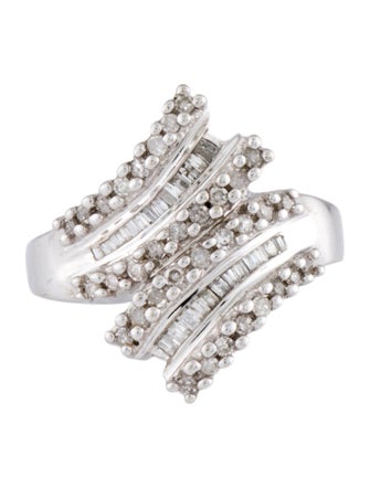 Ring 10K DIamond Cocktail Ring