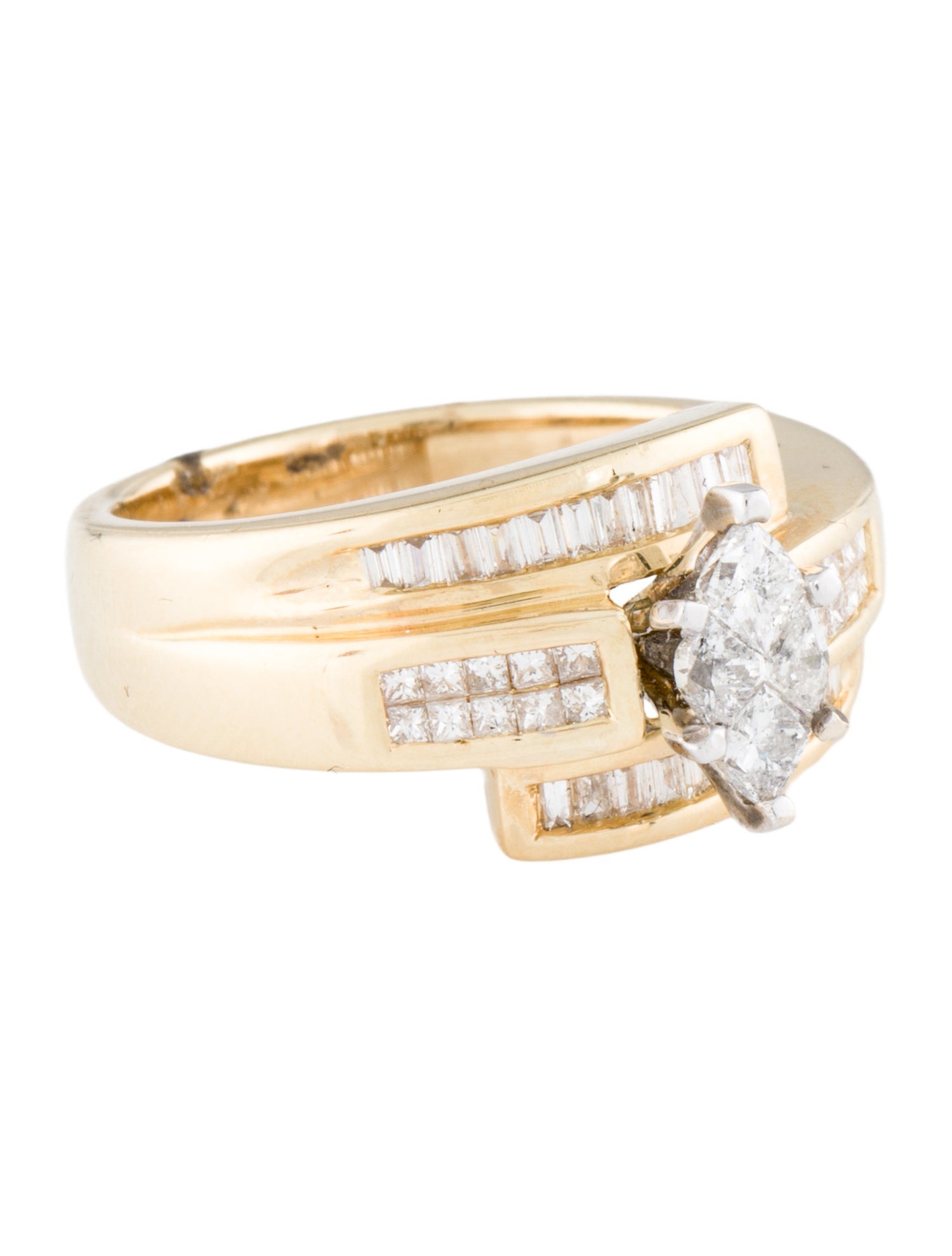 Ring 14K Diamond Cocktail