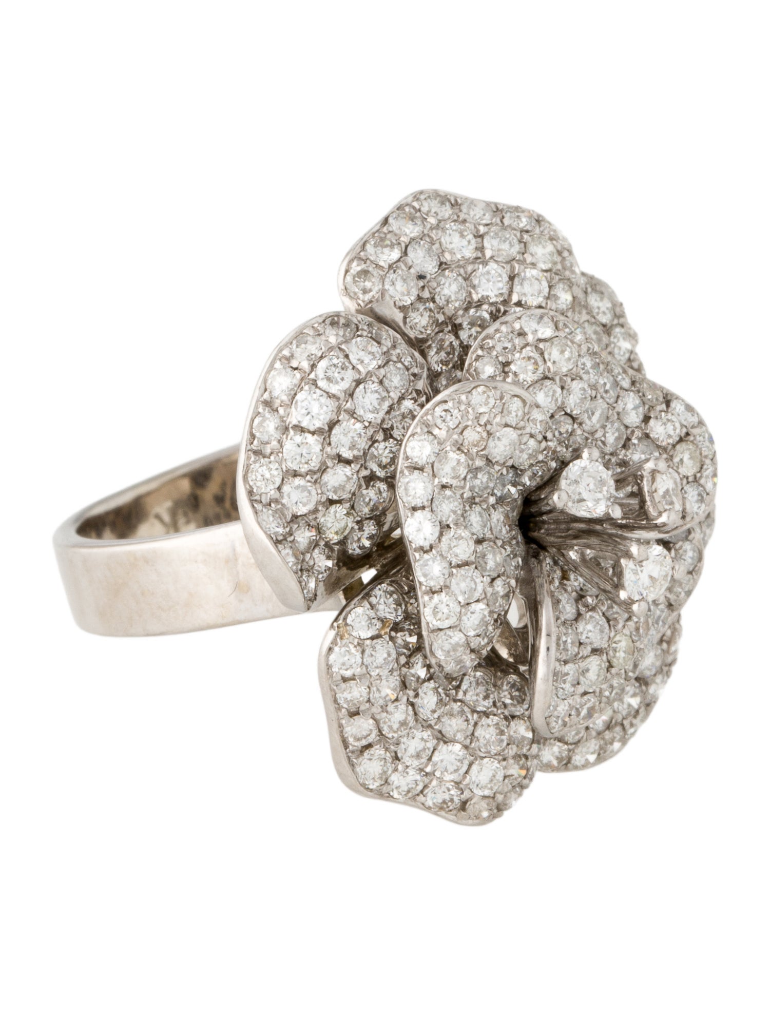 Ring 18K 2.27ctw Diamond Floral Cocktail