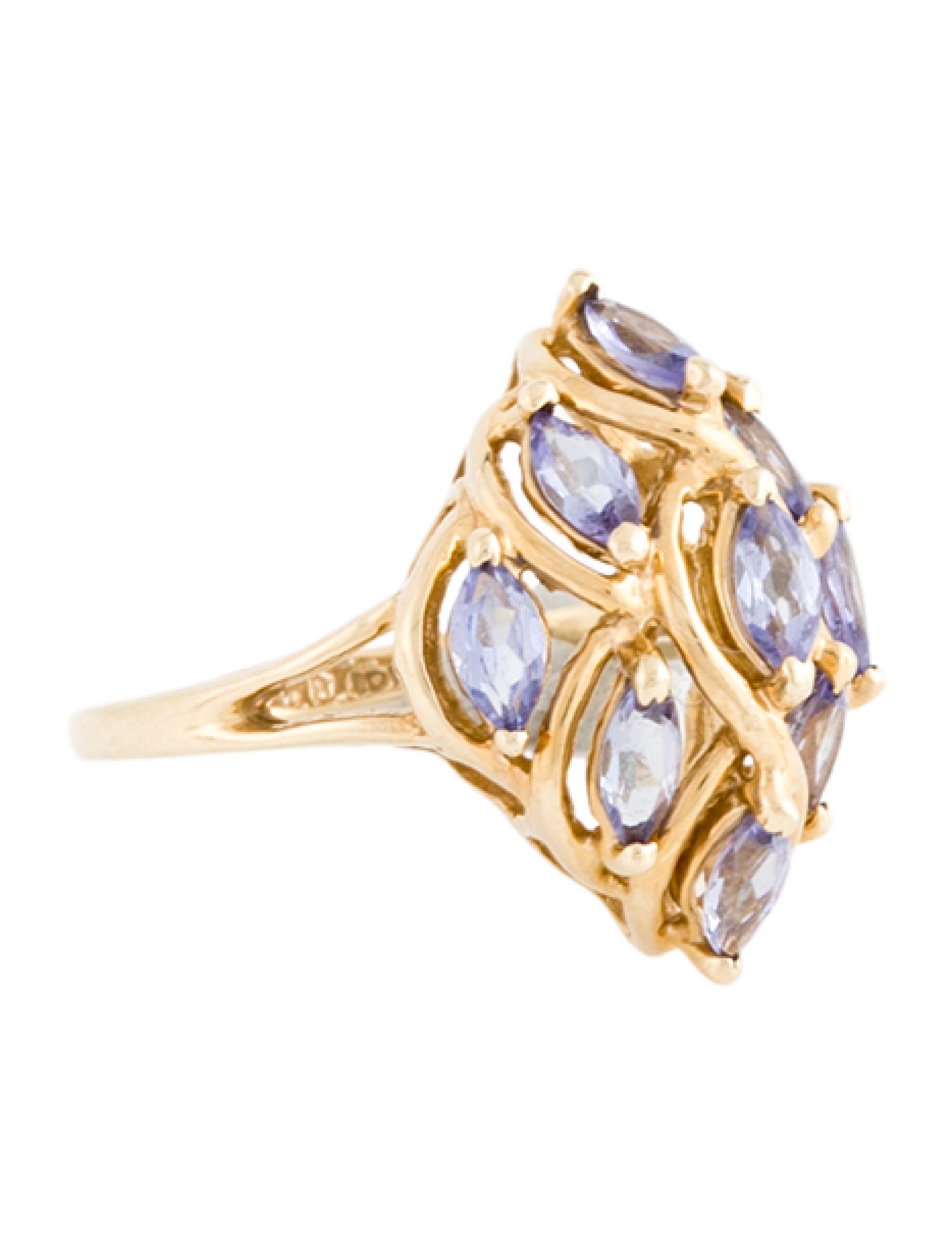 Ring 10K Tanzanite Cocktail