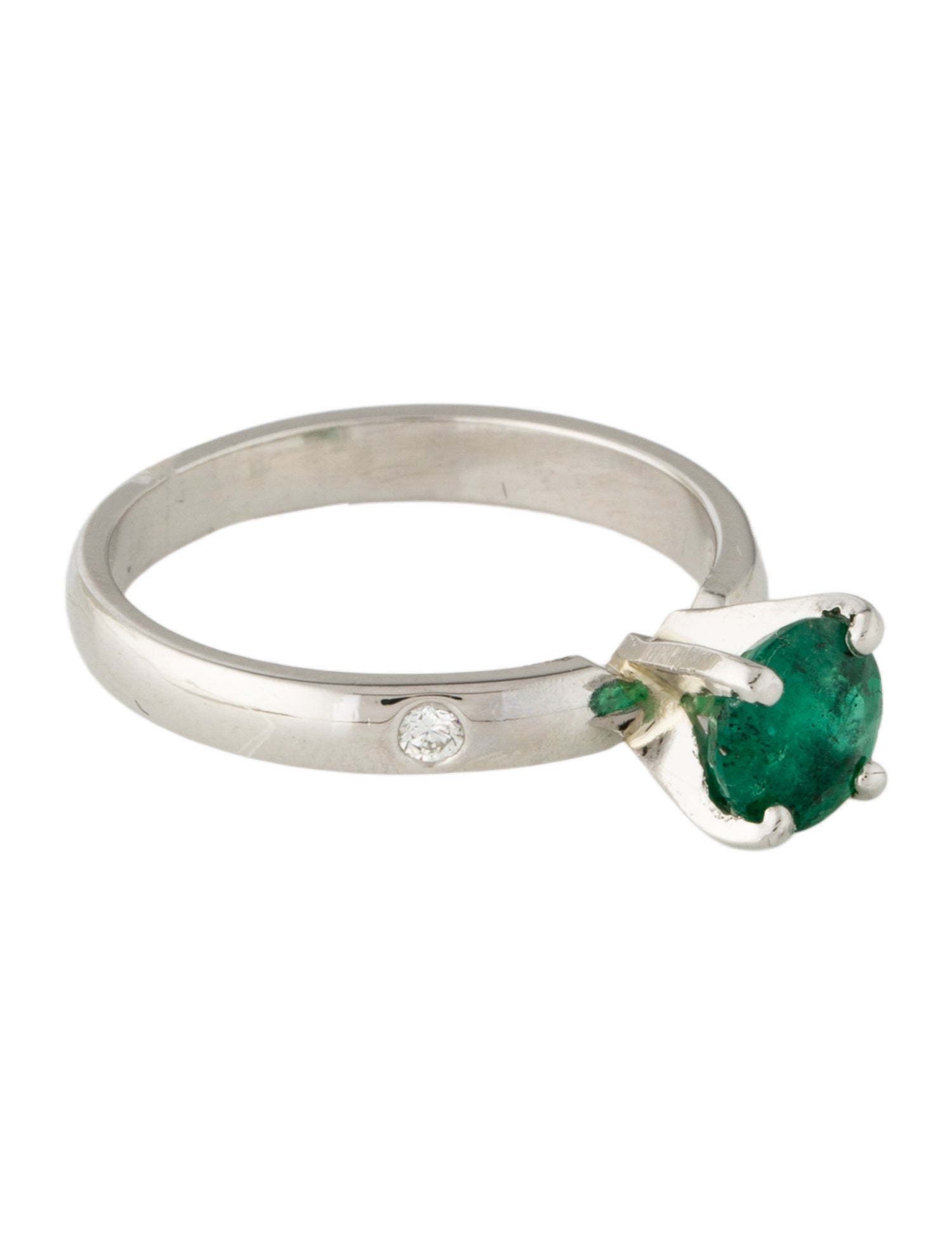 Ring Platinum Emerald & Diamond Cocktail