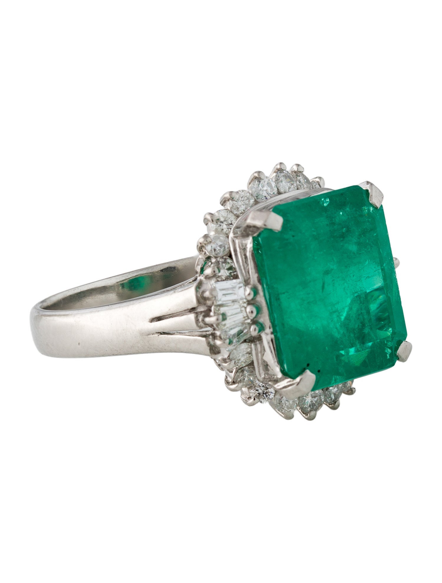 Ring Platinum 5.65ct Emerald & Diamond Cocktail