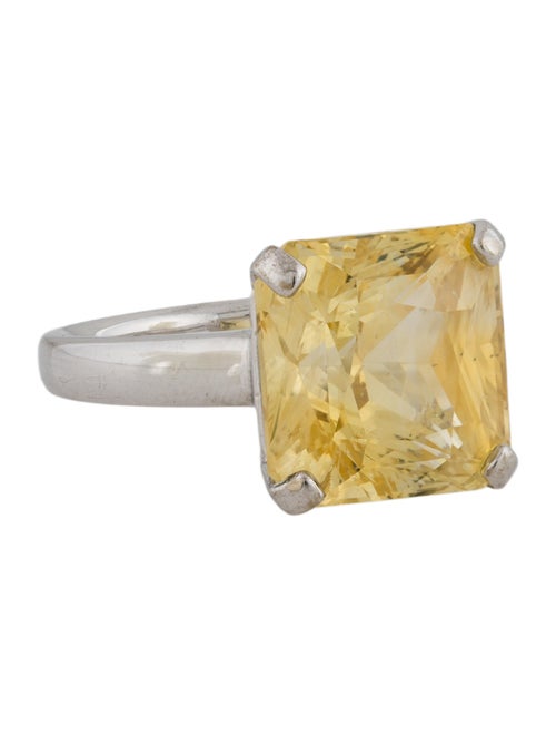 Ring 18K 15.00ctw Sapphire Cocktail Ring