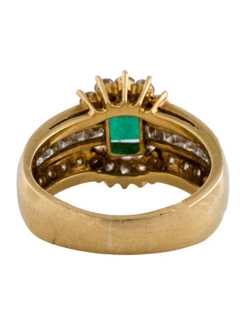 Ring 18K Emerald & Diamond Cocktail Ring