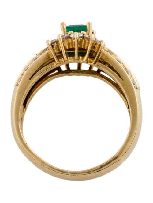Ring 18K Emerald & Diamond Cocktail Ring
