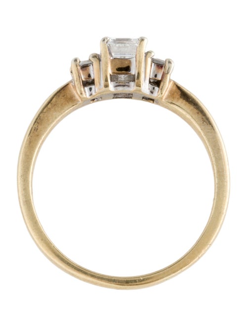 Ring 1.54ctw Diamond Three Stone Engagement Ring