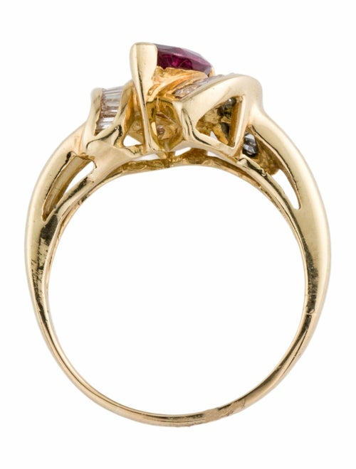 Ring 18K 1.06ct Thai Ruby & Diamond Cocktail Ring