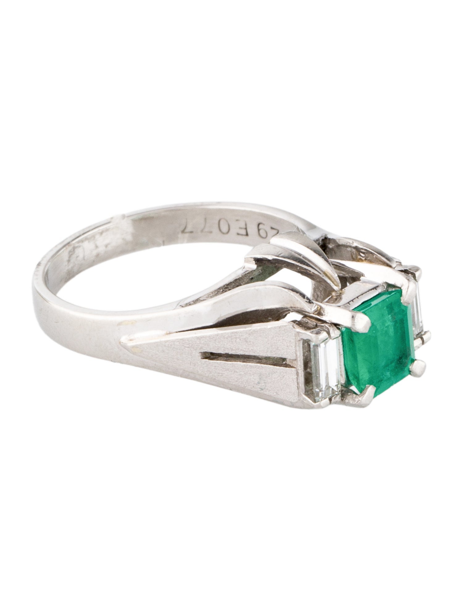 Ring Platinum Emerald & Diamond Cocktail Ring