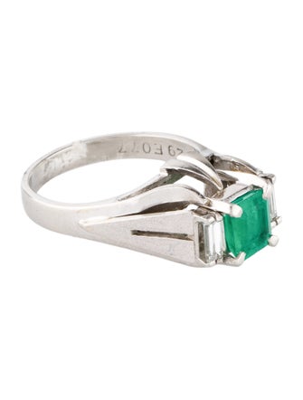 Ring Platinum Emerald & Diamond Cocktail Ring