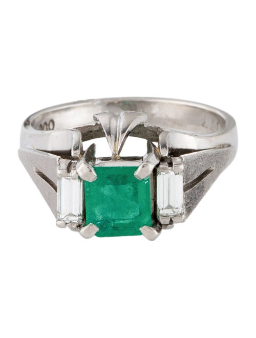 Ring Platinum Emerald & Diamond Cocktail Ring