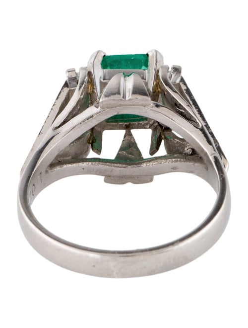 Ring Platinum Emerald & Diamond Cocktail Ring